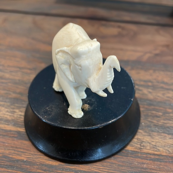 Ivory or Bone good luck elephant - Picture 3 of 5